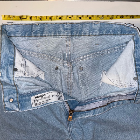 Light wash Vintage Wranglers Size 5 - Picture 5 of 6